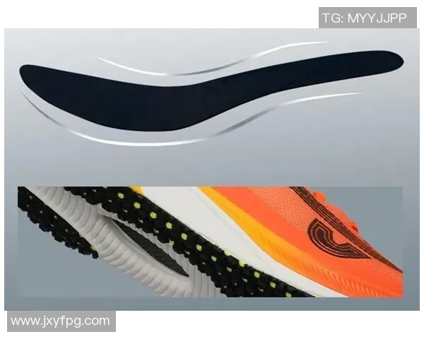 选择球星推荐的足球鞋让你的比赛表现更上一层楼